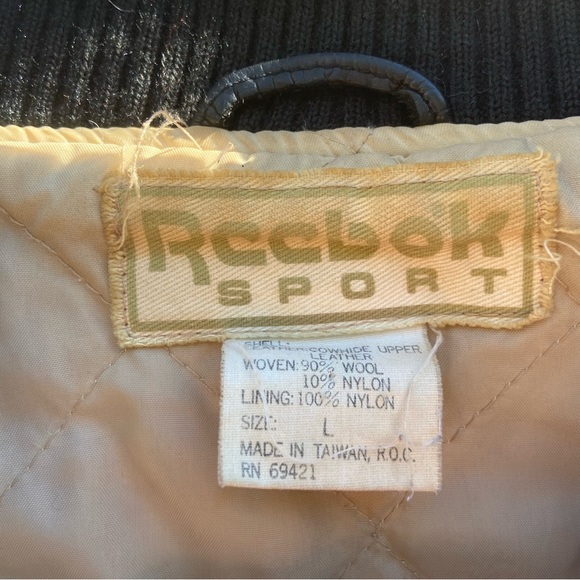 Rare Vintage Reebok Sport Mens Large Tan and Black Letterman Varsity Jacket - Picture 6 of 7